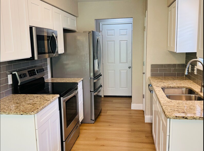 Building Photo - 107 Ginger Ln