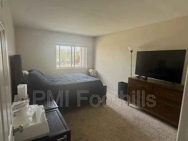 Building Photo - 8788 Chase Dr