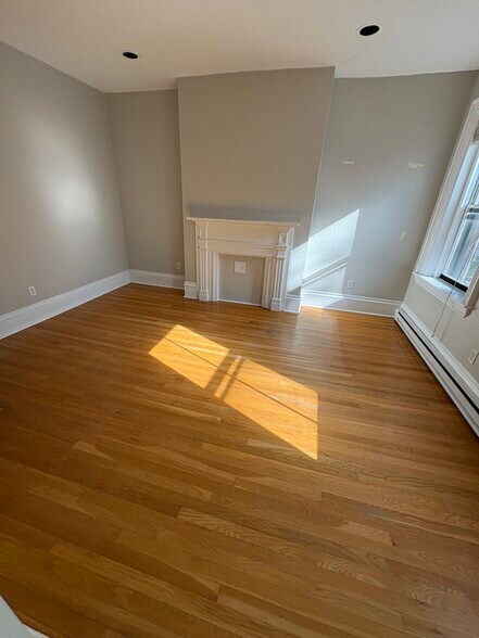 Building Photo - 53 E Springfield St