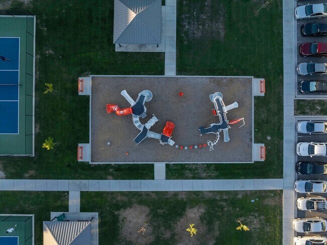 Building Photo - 1429 N 3600 W