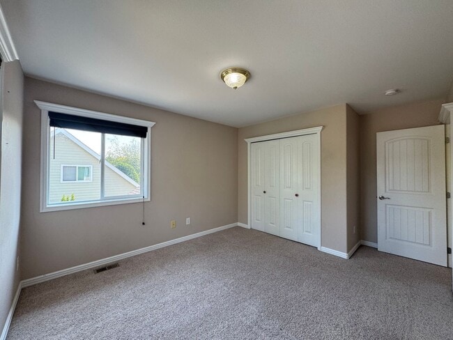 Building Photo - 4467 Castlerock Dr