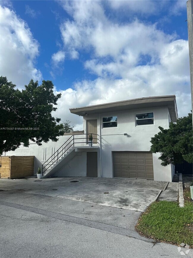 Building Photo - 202 N Flagler Ave