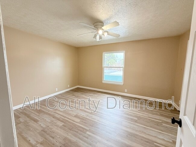 Building Photo - 1301 Beck Ave