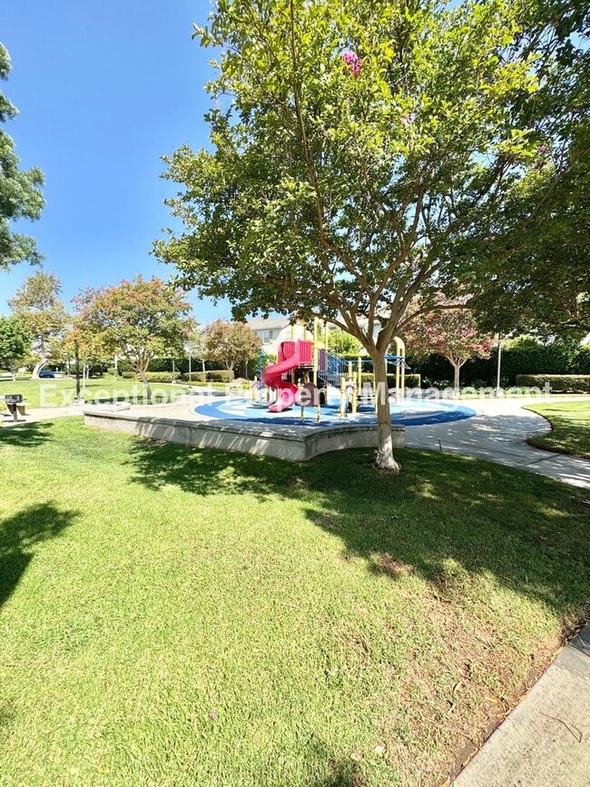 Building Photo - 7331 Shelby Pl