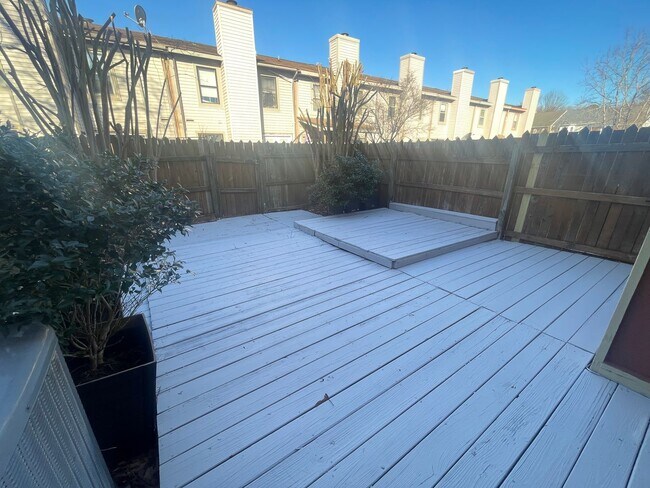 Building Photo - Kempsville Lake