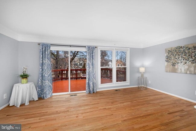 Building Photo - 43861 Laburnum Square