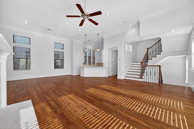 Building Photo - 2506 Maxroy St