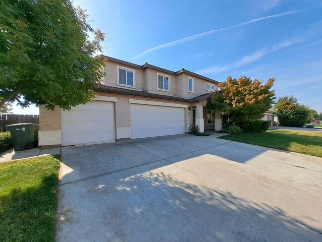 Building Photo - Beautiful 4 Bedroom House Ready To Call Home!