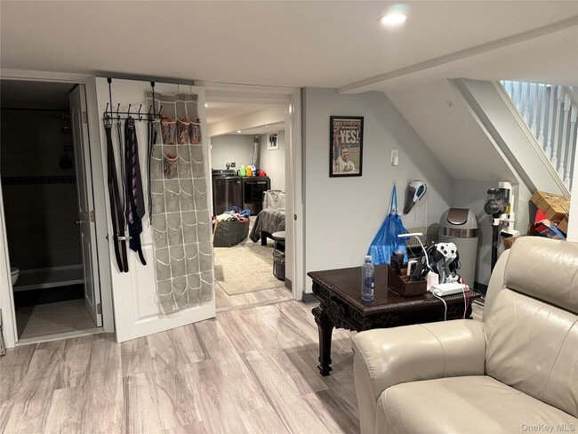 Building Photo - 10 Hillside Terrace