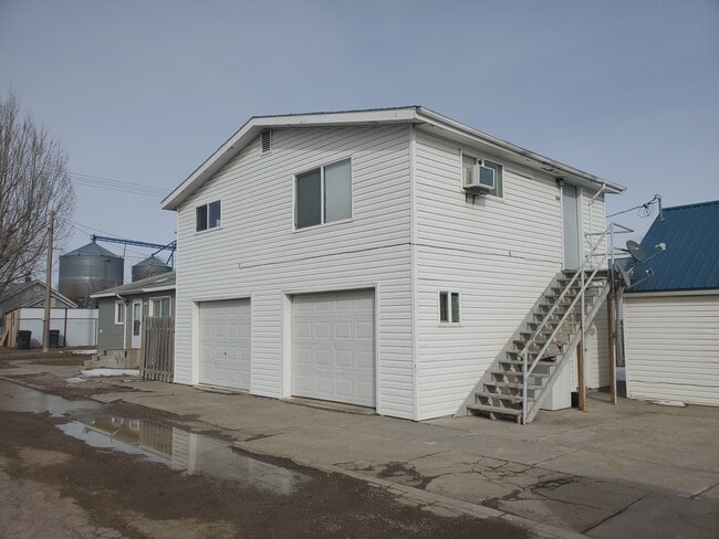 Primary Photo - Paul 2 bedroom with garage