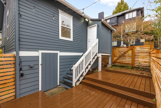 Building Photo - 2614 E Olive St