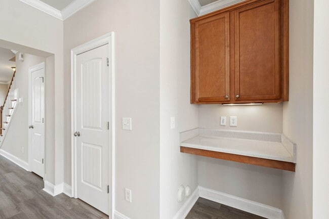 Building Photo - Charming and Move-In Ready 3BR Home | Prim...