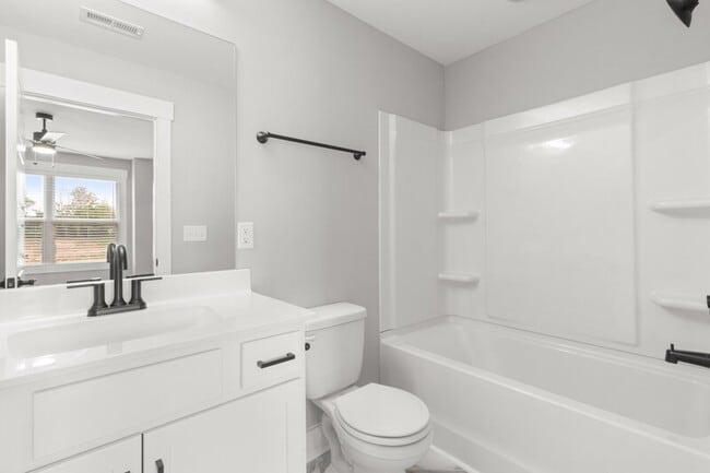 Building Photo - 504 Jonathan Wade Cir