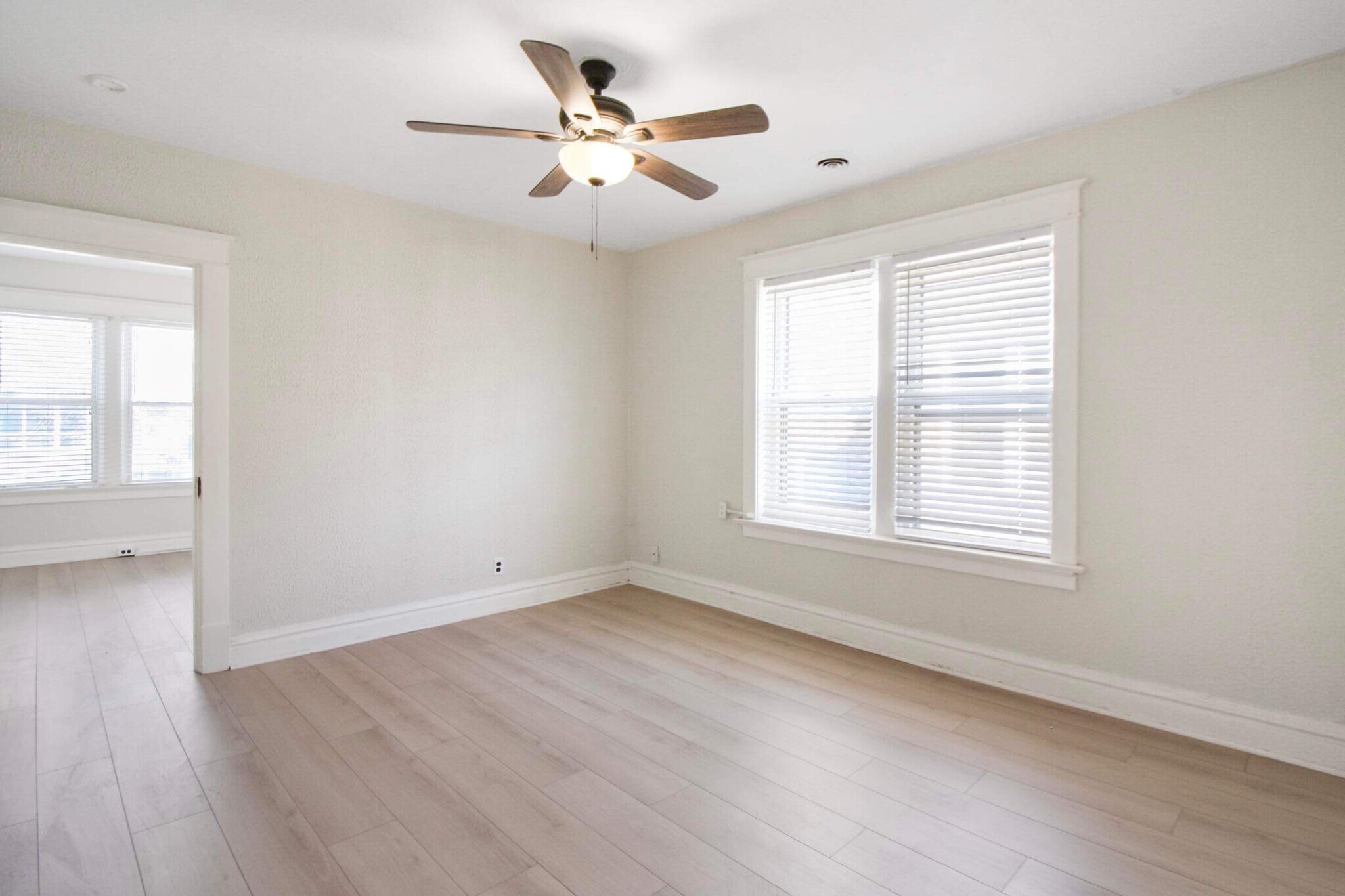 Building Photo - 7104 Tulane Ave