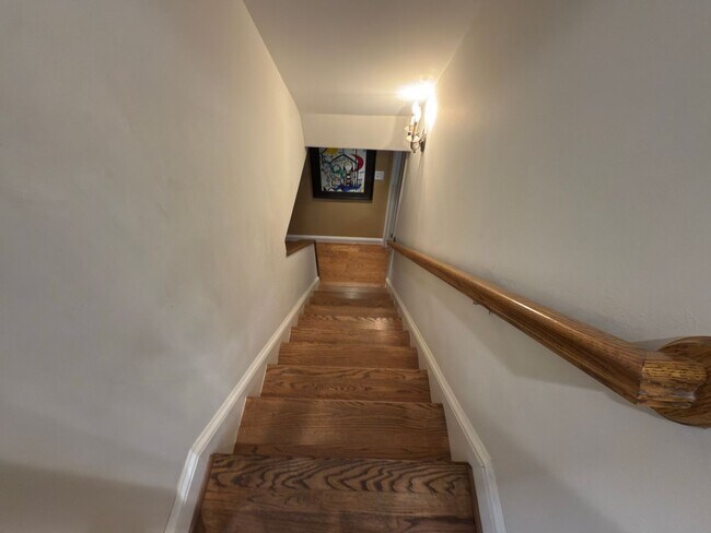 Building Photo - Spacious 3-Bedroom, 3.5 Bath Garage Home I...