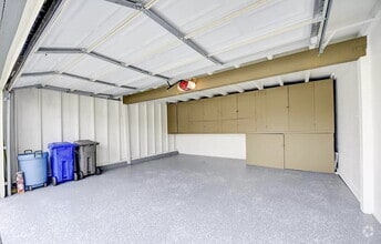Building Photo - "Charming 1-Bed Retreat with Hardwood Floo...