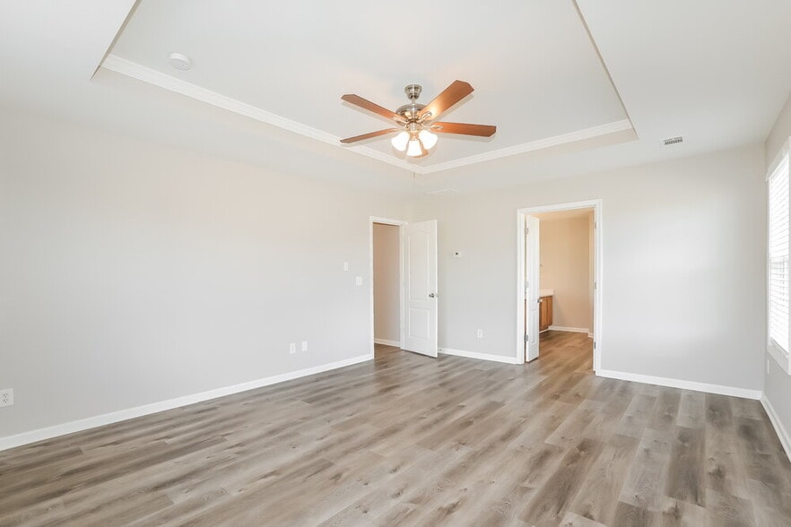 Building Photo - 1230 St James Pl