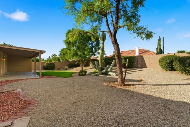 Building Photo - Beautiful 3 Bed/ 2.5 Bath Scottsdale Home I Near Kierland - Prime Location