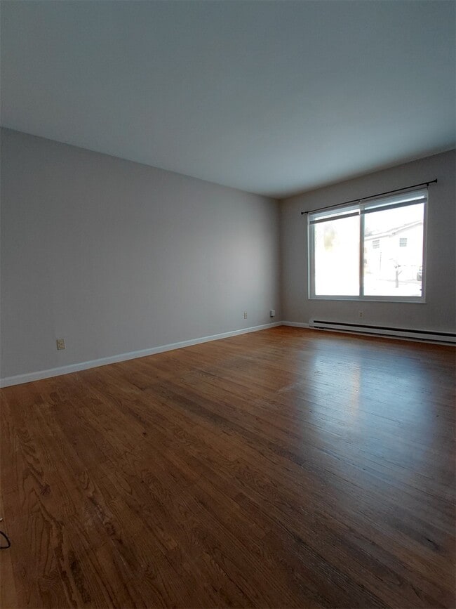 Building Photo - 2149 S Arlene