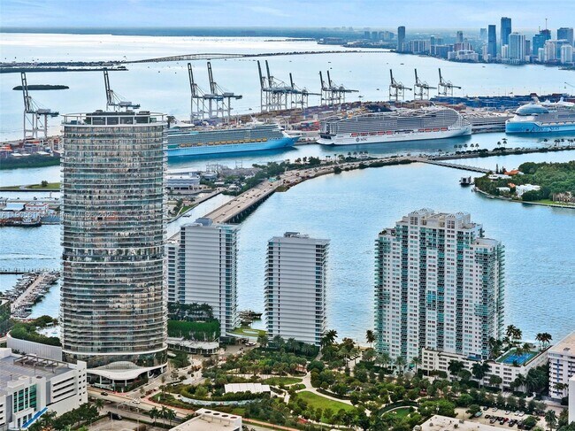 Building Photo - 501 West Ave