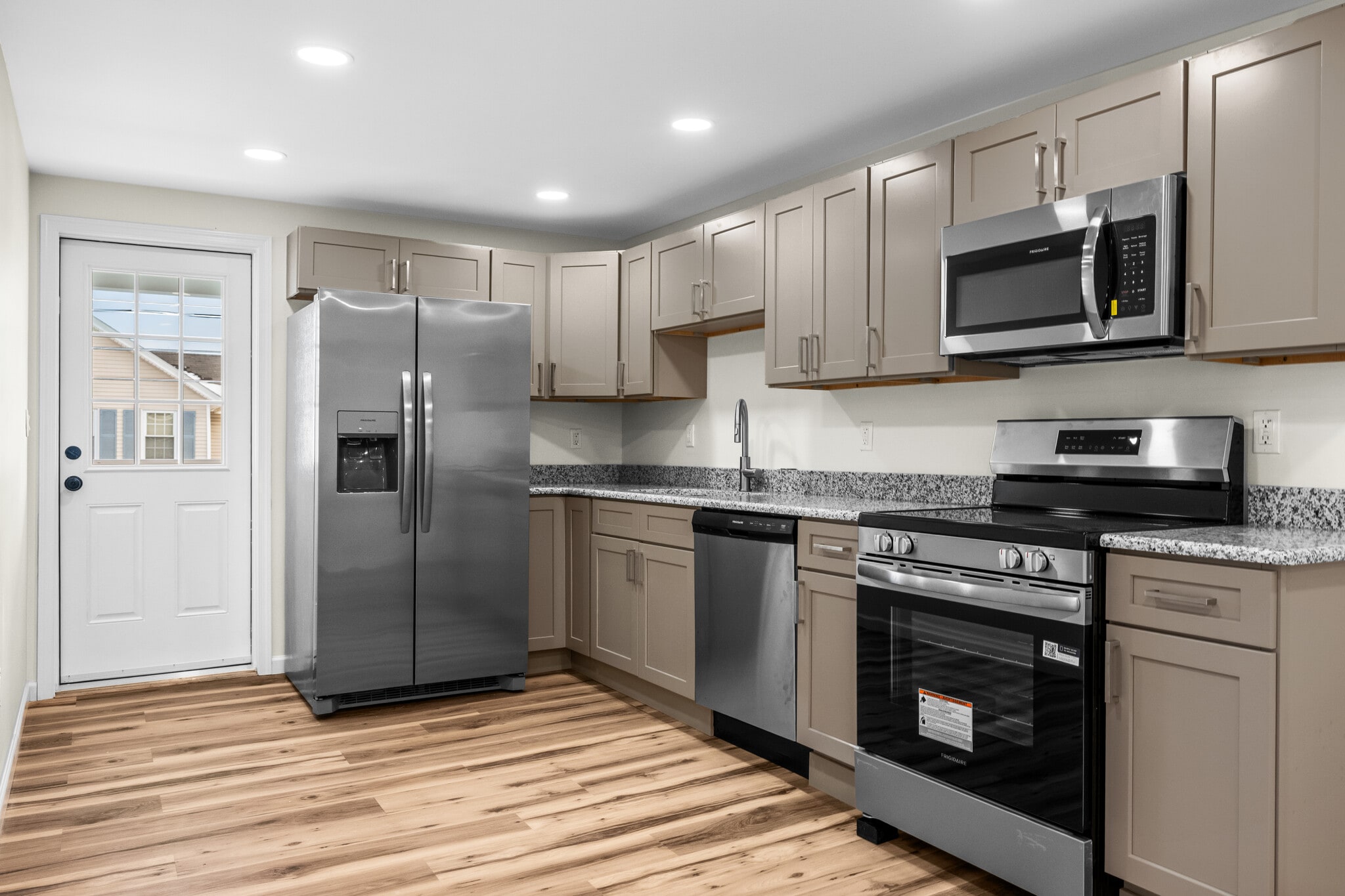 Building Photo - 346 Bennett St