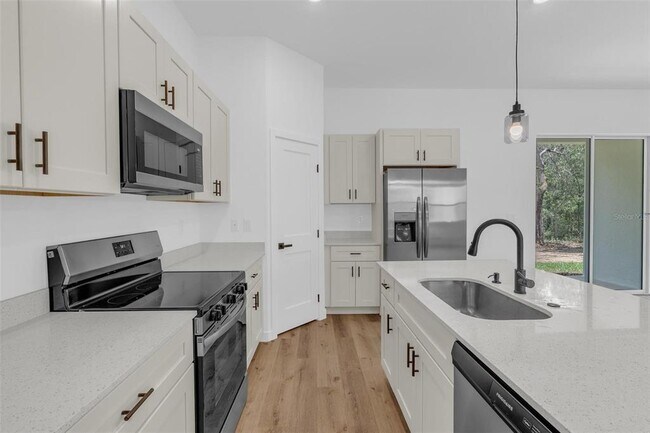 Building Photo - 10615 N Didiscus Dr