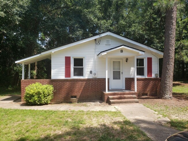 Primary Photo - NEWLY RENOVATED 2 BEDROOM 1 BATH UNIT IN A...