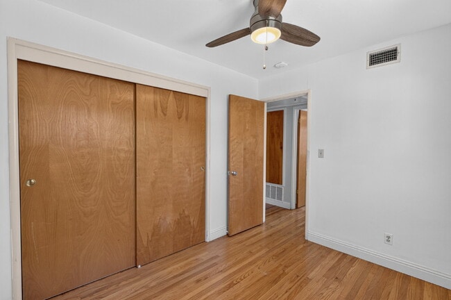 Building Photo - Spacious 4-Bed Oasis with 2 Full Baths