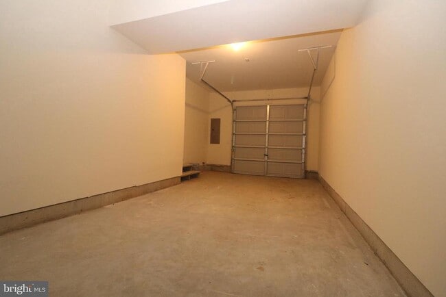 Building Photo - 72 Filbert Dr