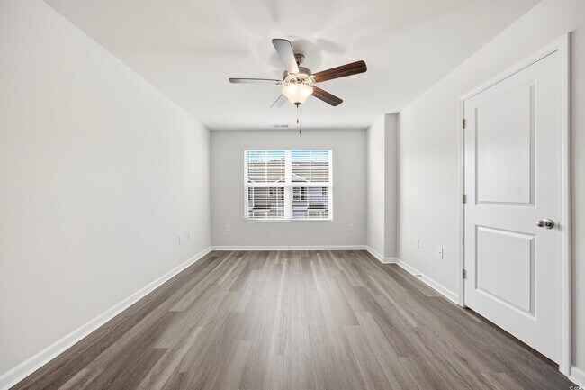 Building Photo - 322 Honeystone St