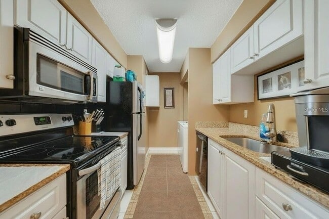 Building Photo - 512 Orange Dr