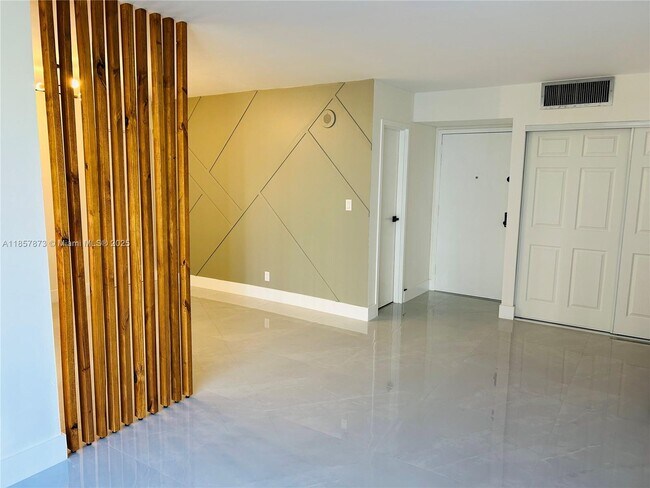 Building Photo - 17021 N Bay Rd