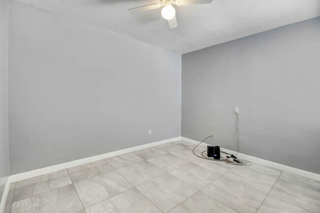 Building Photo - 4846 Doane Ave