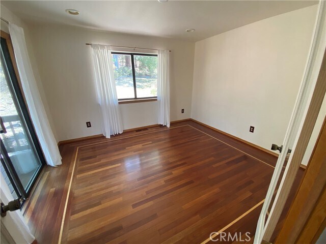Building Photo - 19232 N Shore Ct