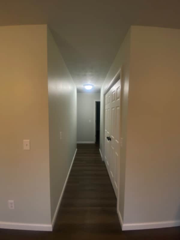 Building Photo - 245 E Main St