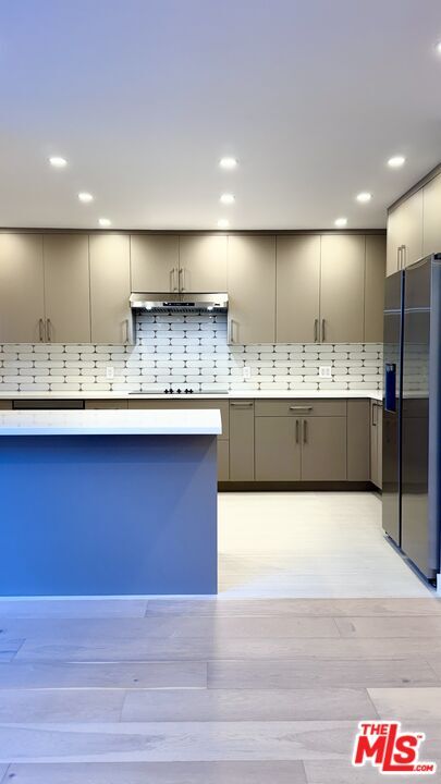 Building Photo - 414 N Palm Dr