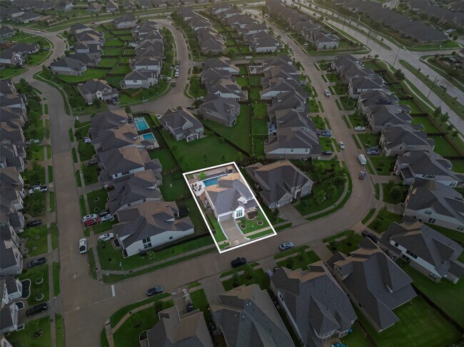 Building Photo - 9011 Bright Harbor Dr