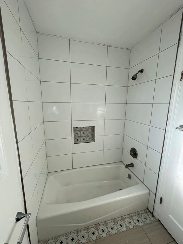 Bathroom - 10045 S Wilton Plz