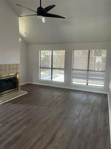 Building Photo - 2621 Independence Dr