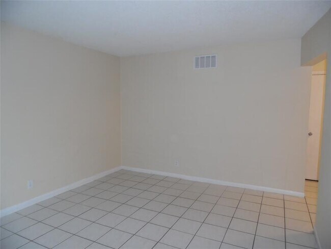 Building Photo - 7341 NW 37th St