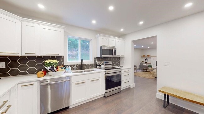 Building Photo - 11833 Overlook Dr