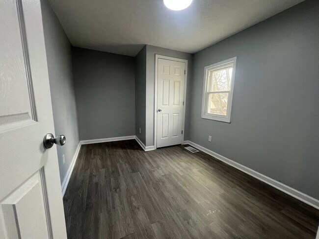 Building Photo - 4000 Churchman Ave