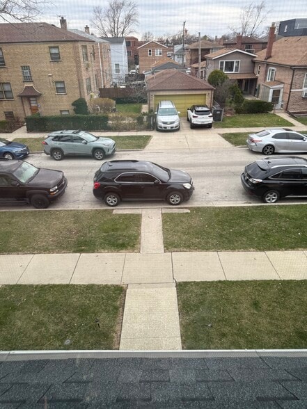 Building Photo - 2807 N 74th Ct