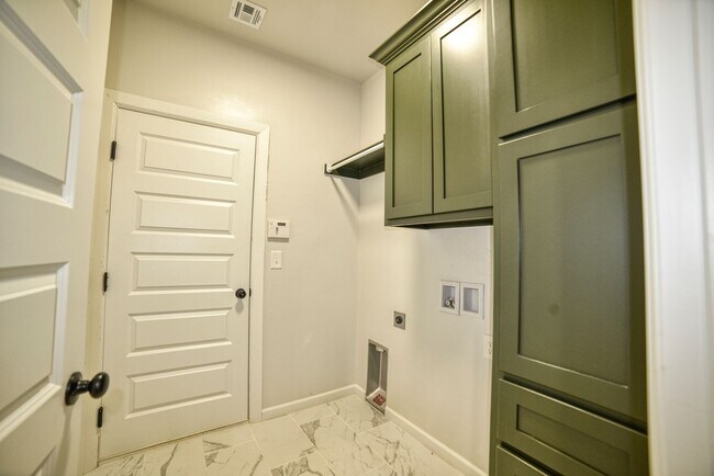 Building Photo - Brand New Home in Washington!