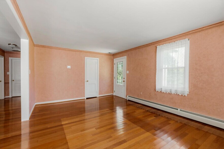 Building Photo - 1104 Alleghenyville Rd
