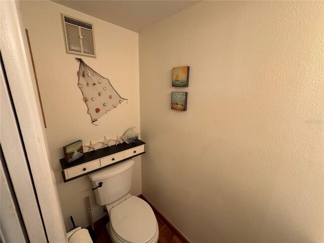 Building Photo - 705 Bough Ave