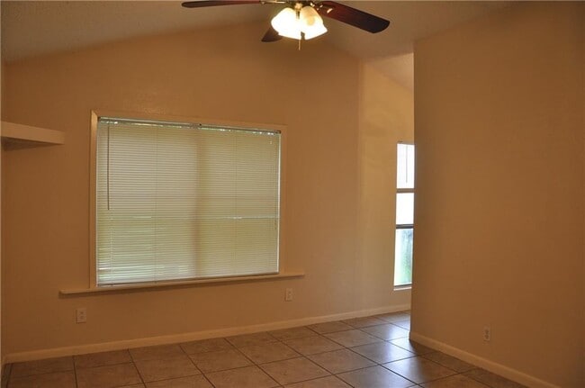 Building Photo - 1006 Canterfield Ln