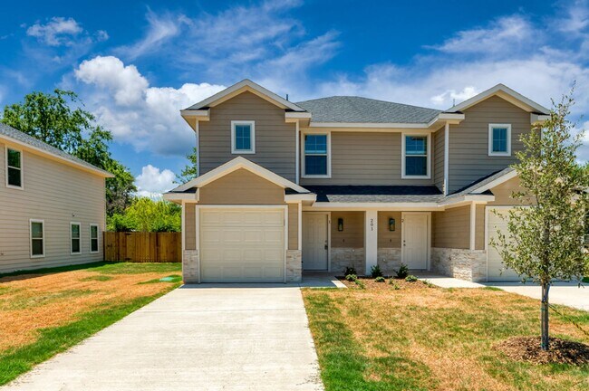 Building Photo - COMING SOON!  3 BEDROOM DUPLEX LOCATED IN WHITERIGHT TEXAS!