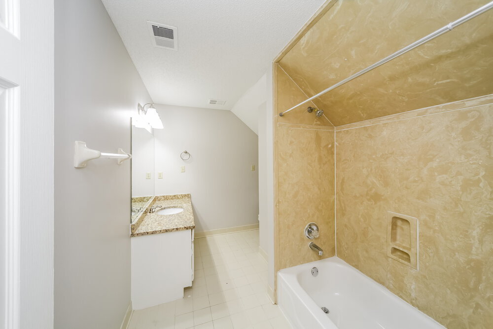 Building Photo - 8742 Raspberry Ln