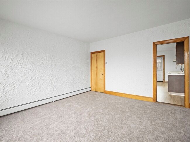 Building Photo - 69 Stowers St